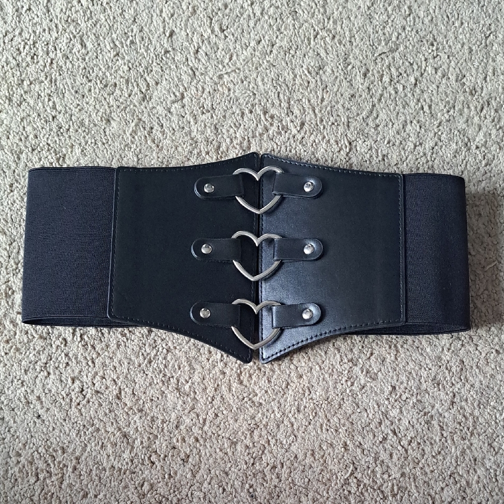 Black Leather Woman's Belt